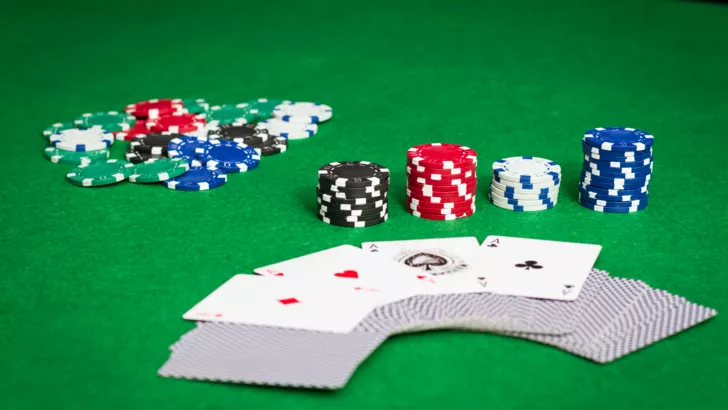 Удобство и удовольствие игры в онлайн покер