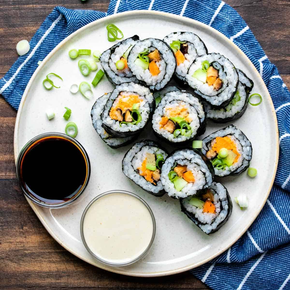 Огромный выбор суши от Sushiya